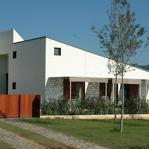 La Fustana 3* Maia de Montcal